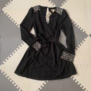 Arden B Black Ling Sleeve Dress